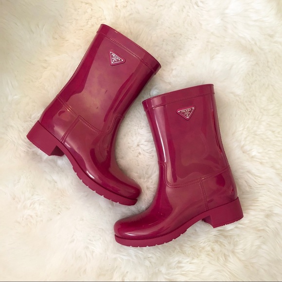 Prada Shoes - 🖤 PRADA Fuschia Short Rain Boots w/ Low Heel